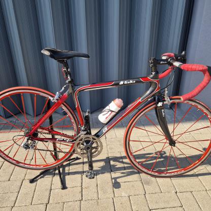 Bicicleta de estrada Goka em Carbono, fulcrum rodas