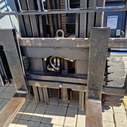 Empilhador Doosan Daewoo - triplex e deslocador lateral