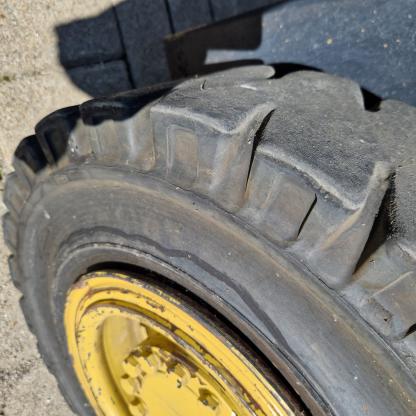 Imagens Empilhador Doosan Daewoo- triples